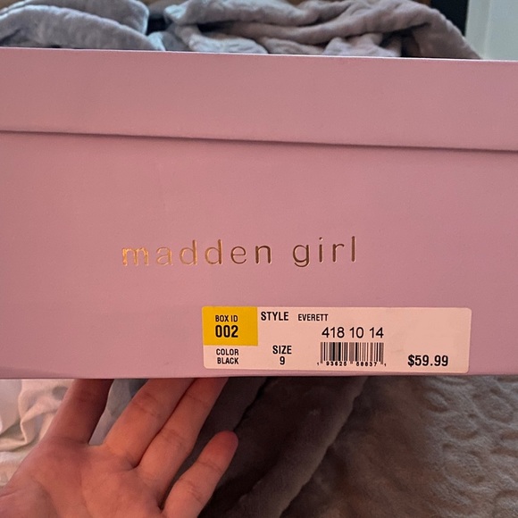 Studded Platform - Picture 2 of 3